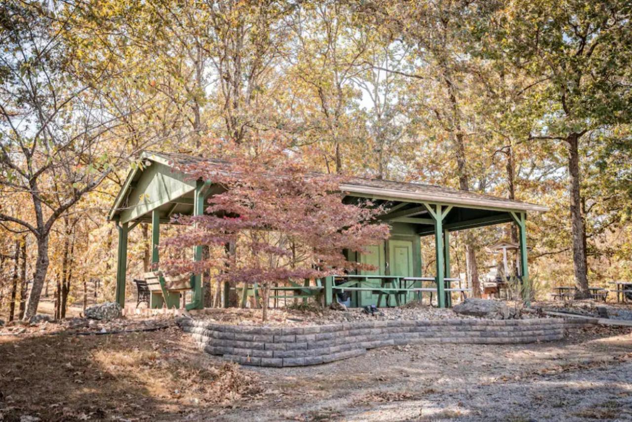 Resort Home On Half A Wooded Acres Sleeps Up To 14 Firepit For Smores Hot Springs Exterior foto